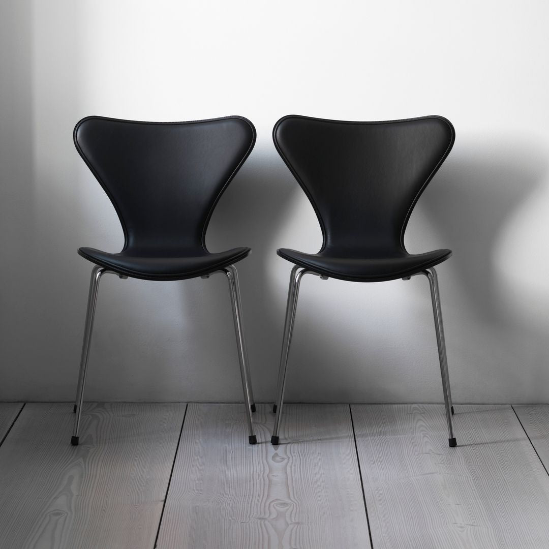 Arne Jacobsen Syveren – Forsidepolstret i Essential læder