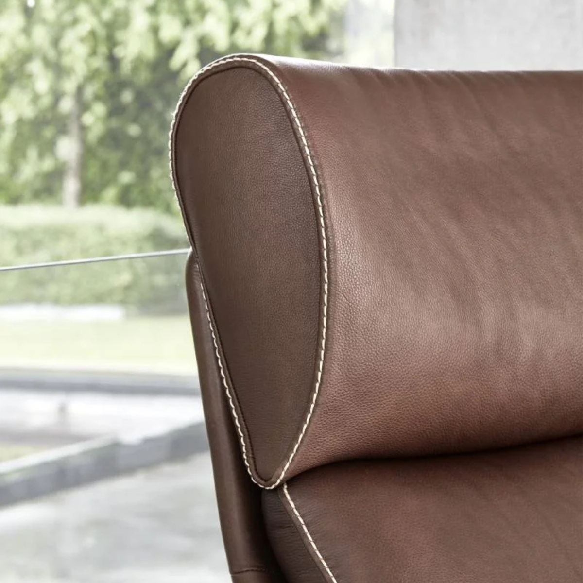 Berg Furniture Nasa lænestol i Elmo Rustical læder, detalje
