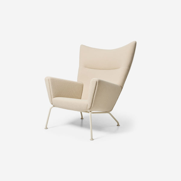 CH445 Wing Chair | Umi stof