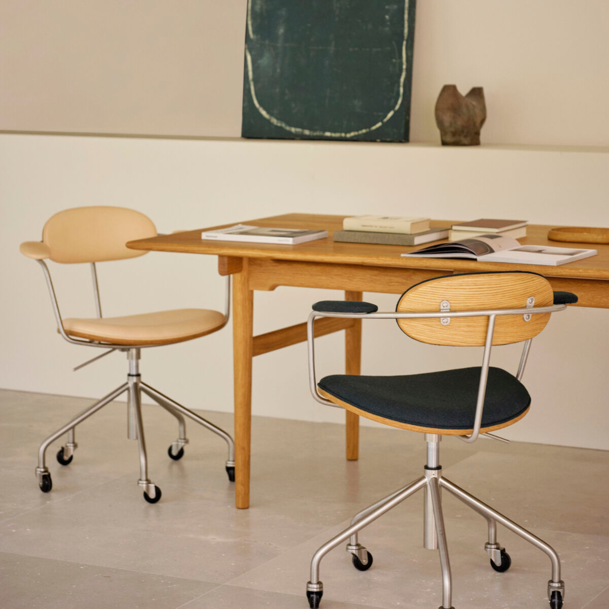 Hans J. Wegner swivel chair