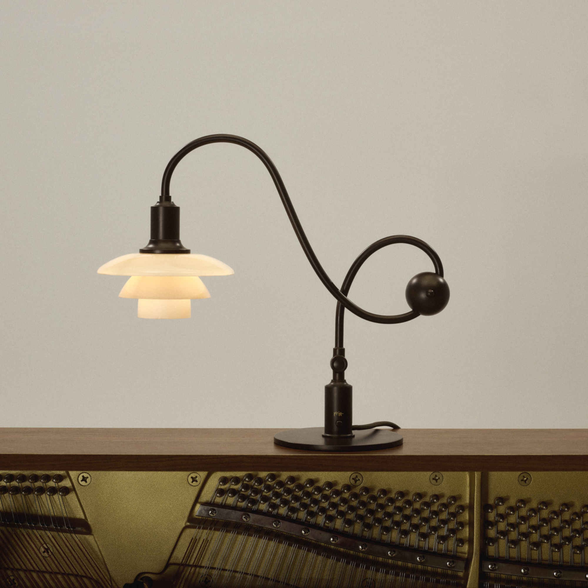 PH 1/1 Piano bordlampe | Limited Edition 2026
