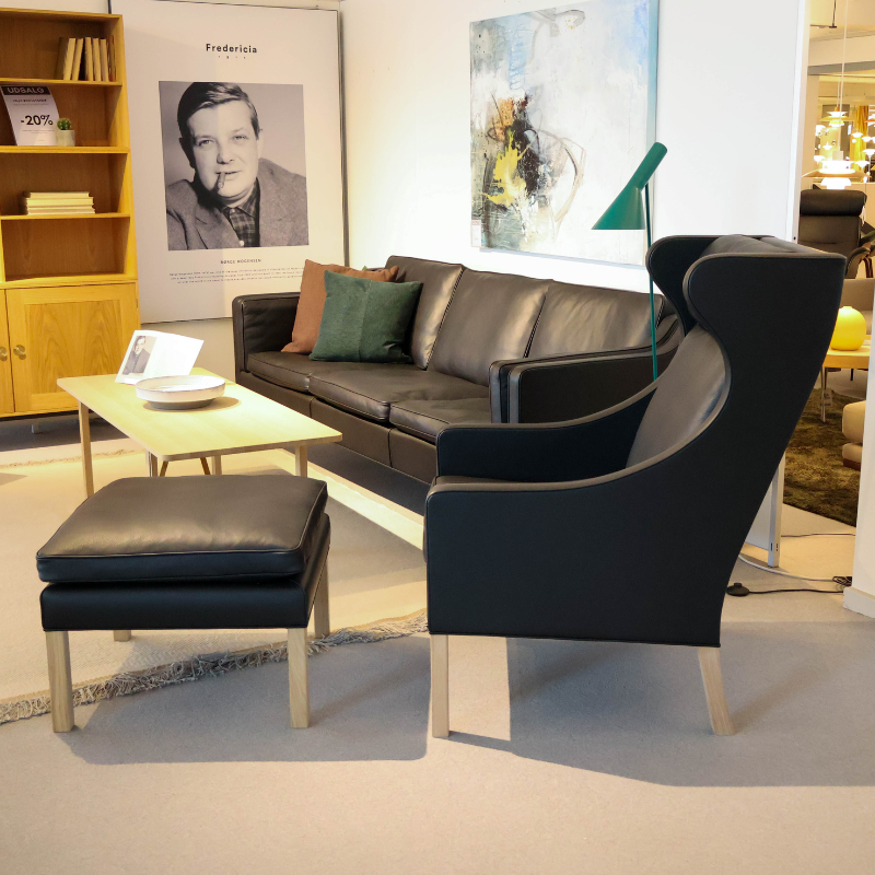 Børge Mogensen Øreklapstol med fodskammel - Læder - Udstillingsmodel