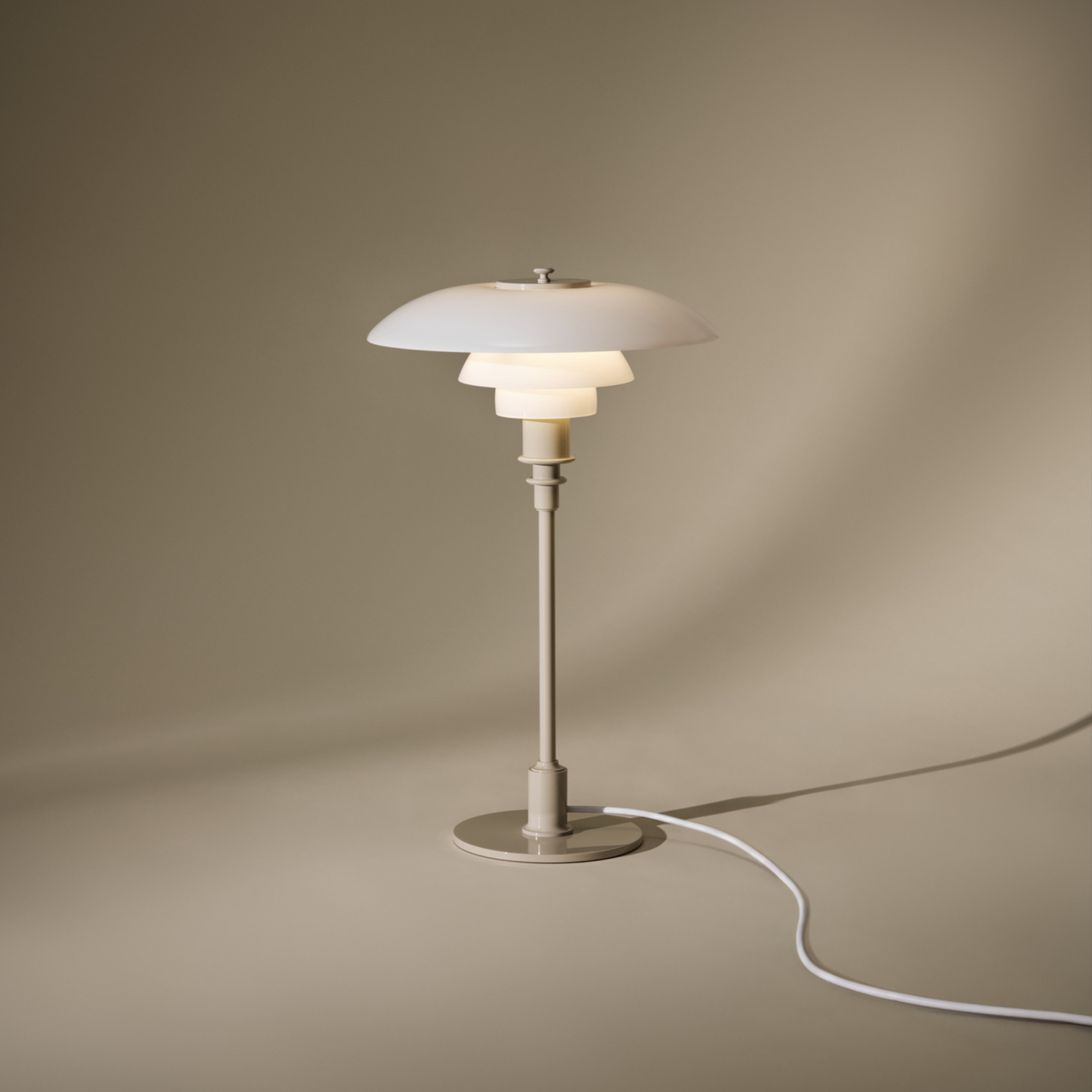 PH 3/2 bordlampe | Glossy Deep Beige