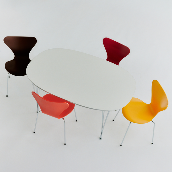Arne Jacobsen Syveren i Verner Panton 100 farver