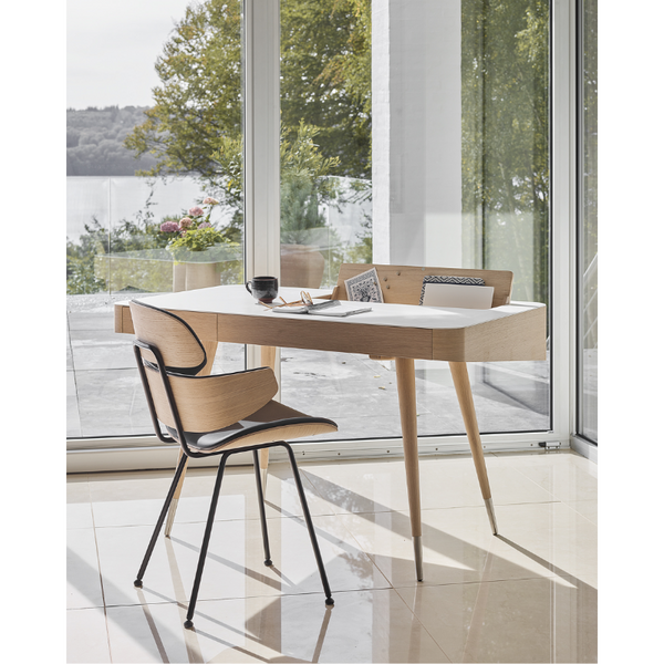 Naver Collection AK1330 skrivebord - Massiv træ/corian