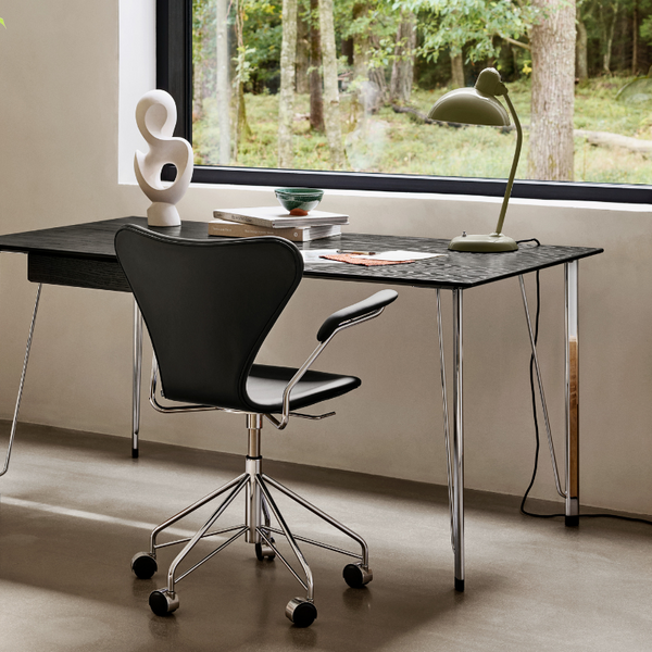 Fritz Hansen KAISER Idell bordlampe